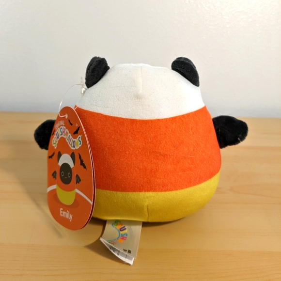 5" Candy Corn Emily the Bat Squishmallow - Picture 2 of 3